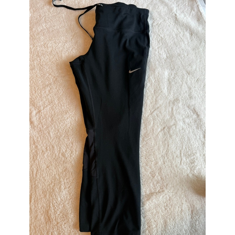 Nike Running Dri-FIT Black Capri Leggings Mesh Panels Reflective Back Zip Pocket
